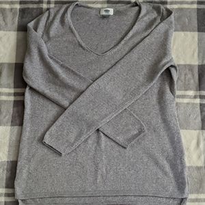Long sleeve light weight sweater